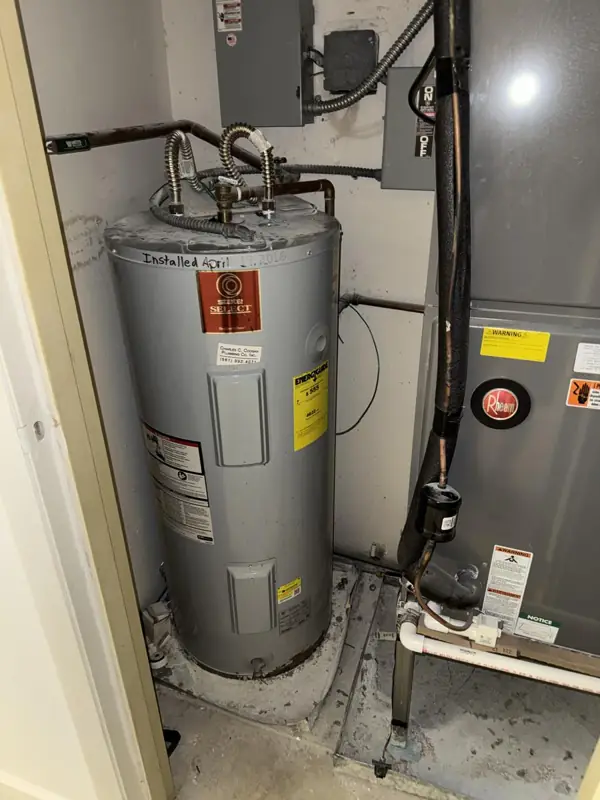 Electric water heater installation: New electric tank, installed