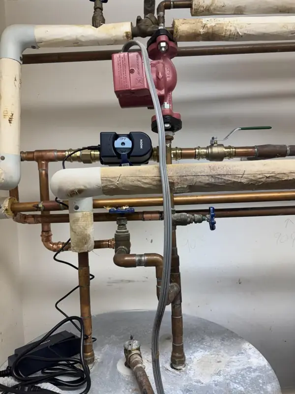 Hot water recirculation pump, after: The full setup